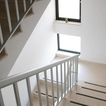 Apartment Lucija Makarska-first Row To The Sea