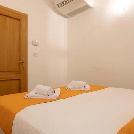 Lucija Makarska-first Row To The Sea Apartment Makarska