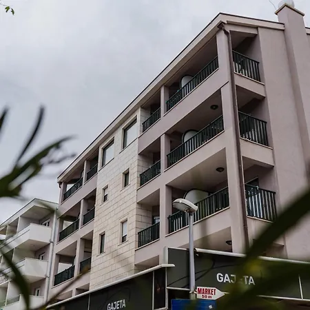Apartment Lucija Makarska-first Row To The Sea *